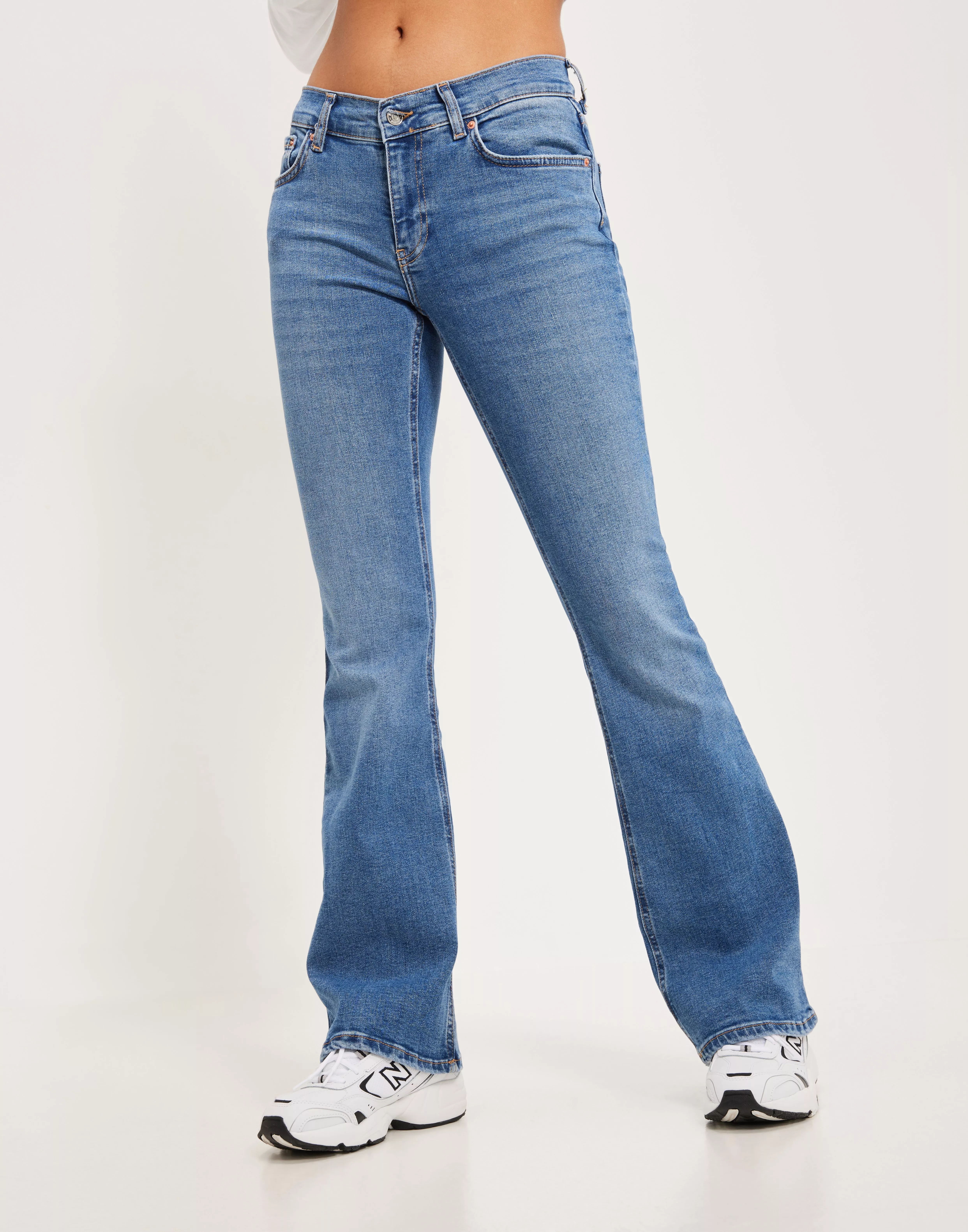 Buy Gina Tricot Low waist bootcut jeans - Ocean Blue