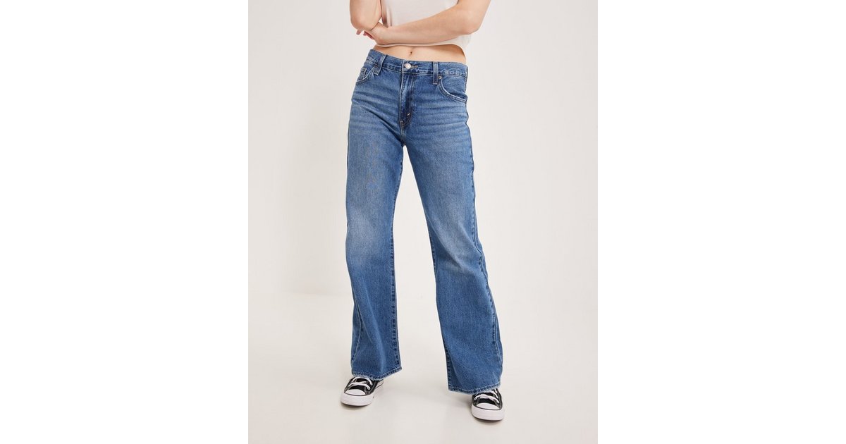 Levi's® Women's Mid-rise '94 Baggy Straight Jeans - Medium Indigo