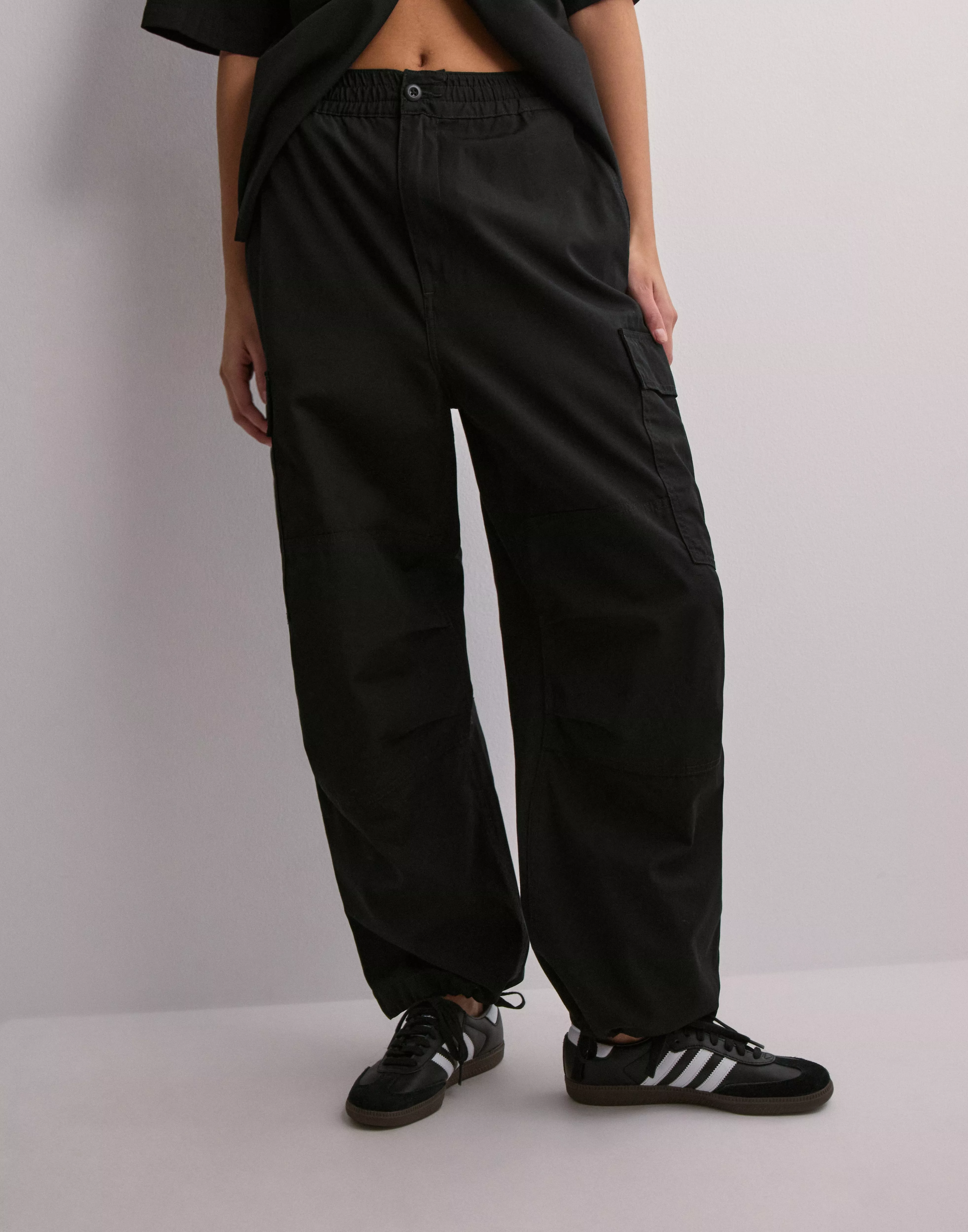 Buy Carhartt WIP W' Jet Cargo Pant - Black