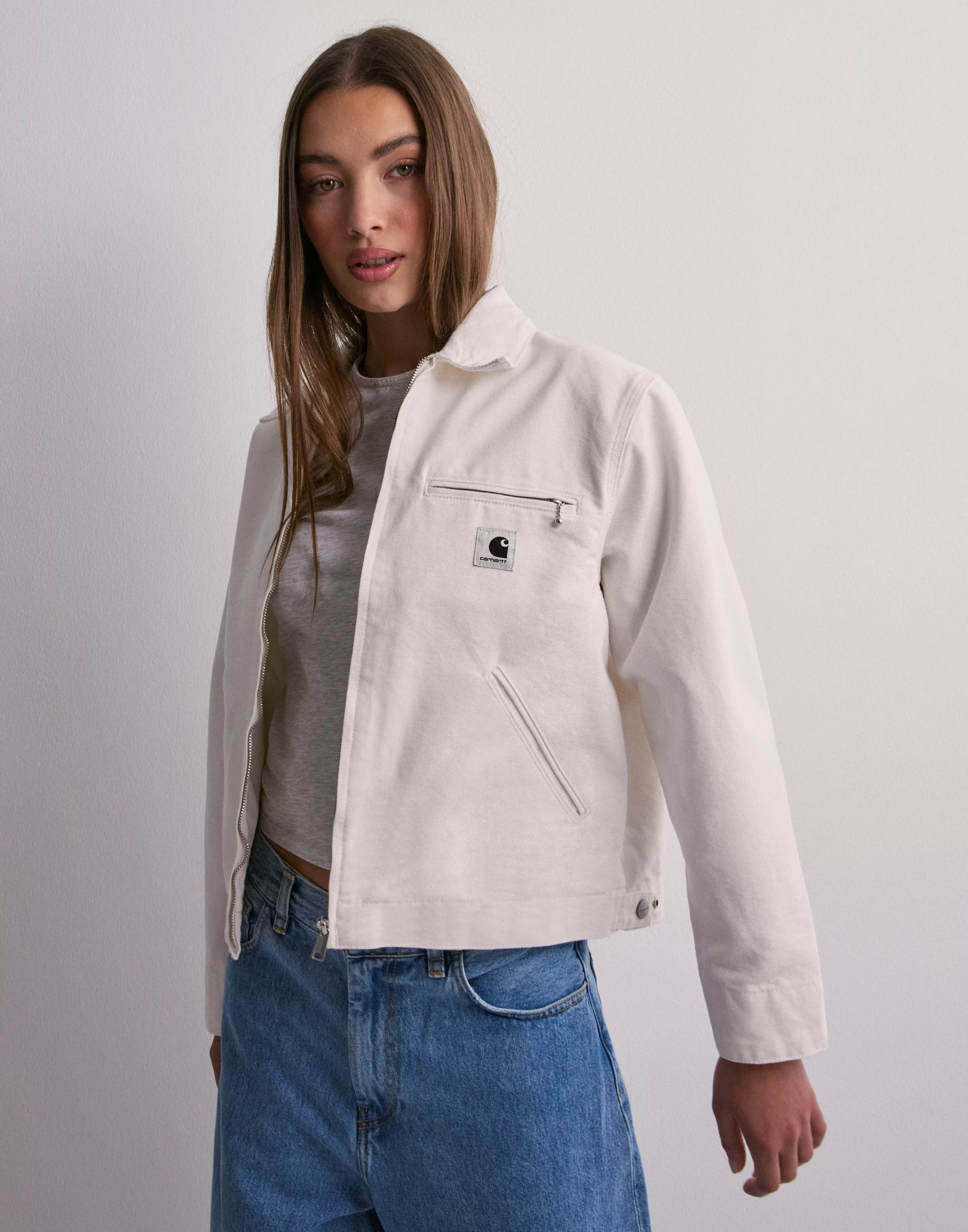 W trucker outlet jacket carhartt