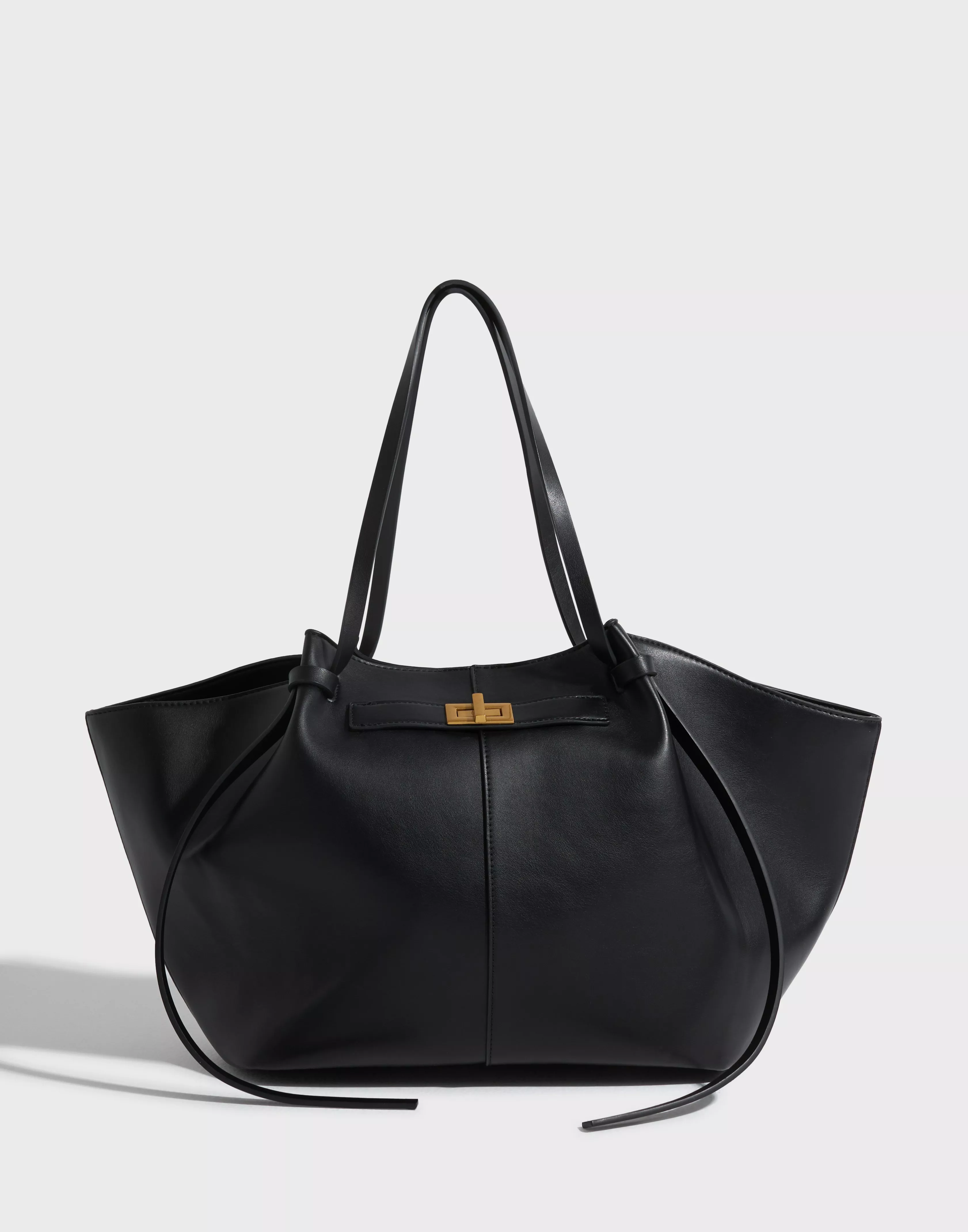 Köp Gina Tricot Long strap pu bag - Black | Nelly.com