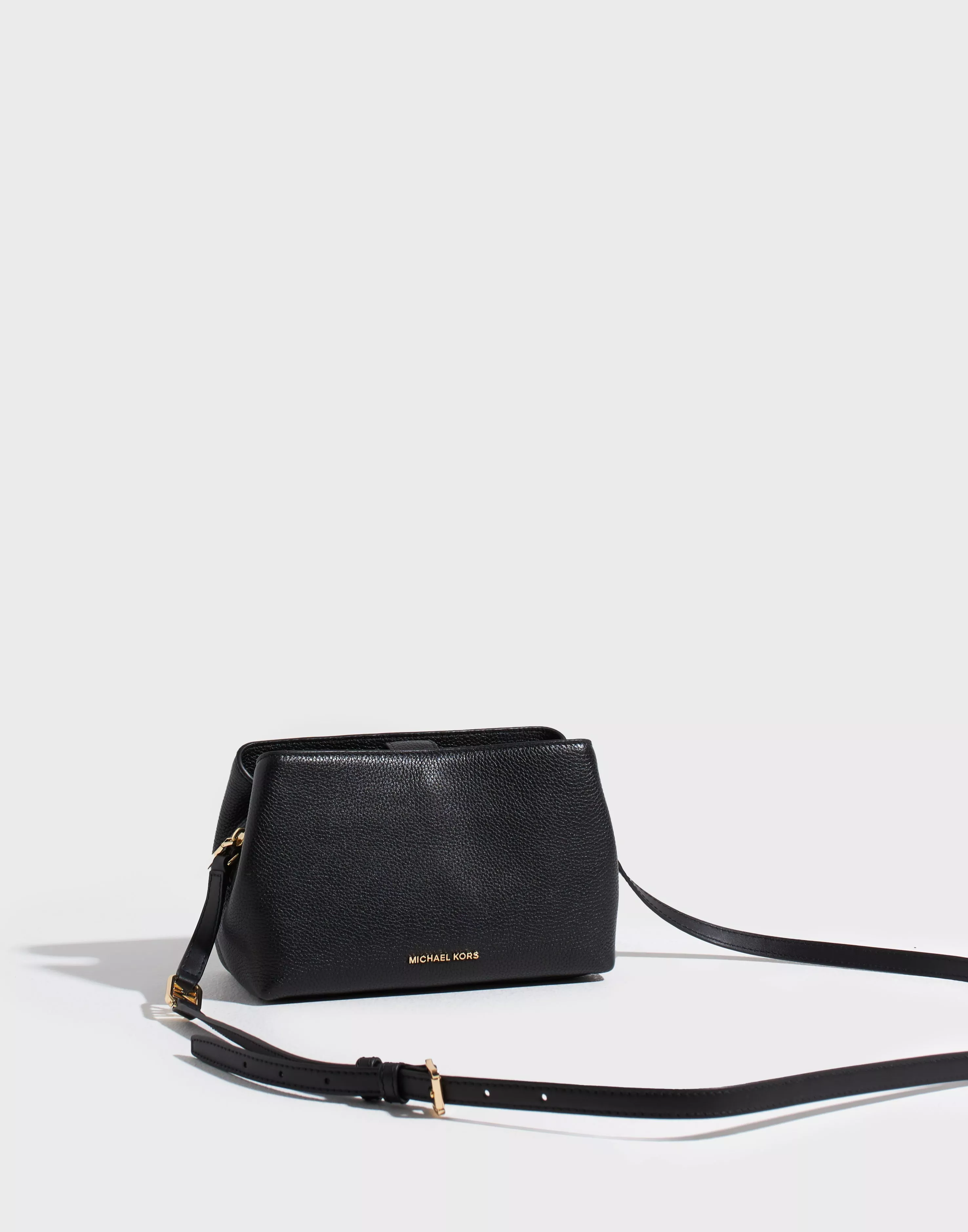 Michael kors messenger bag hot sale