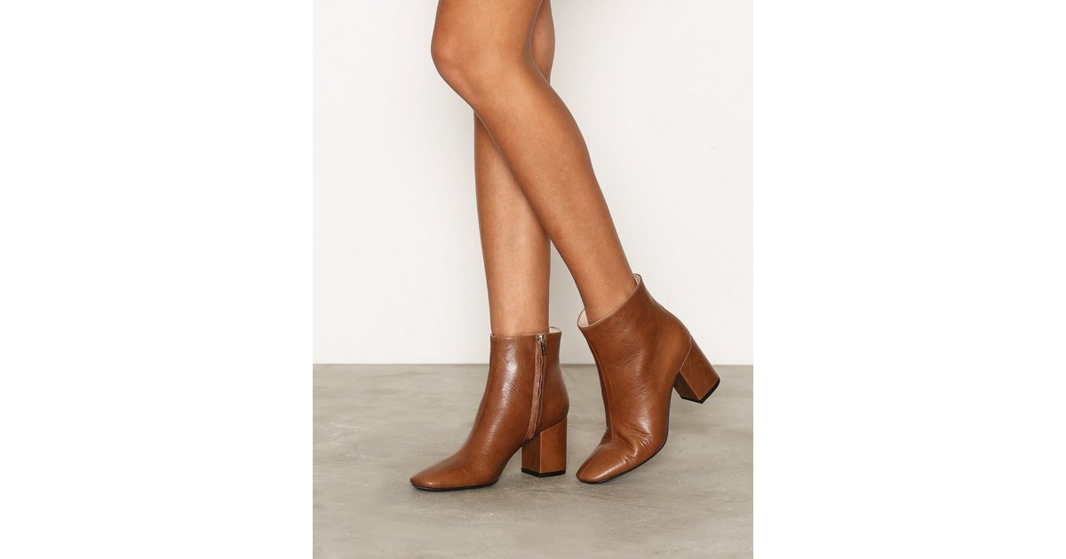 Buy Anine Bing Jane Boots Brown Nelly