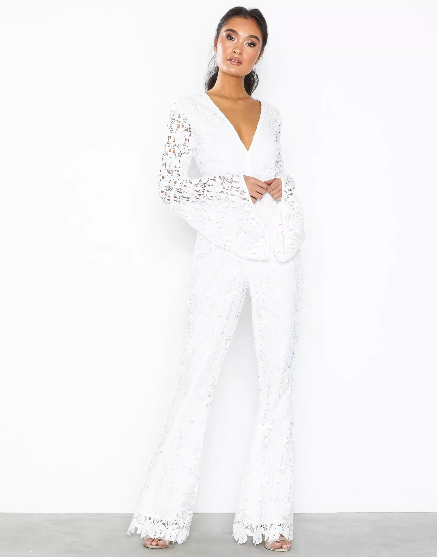 Surichinmoi Beregn Demonstrere Buy Missguided Lace Long Sleeved Jumpsuit - White | Nelly.com