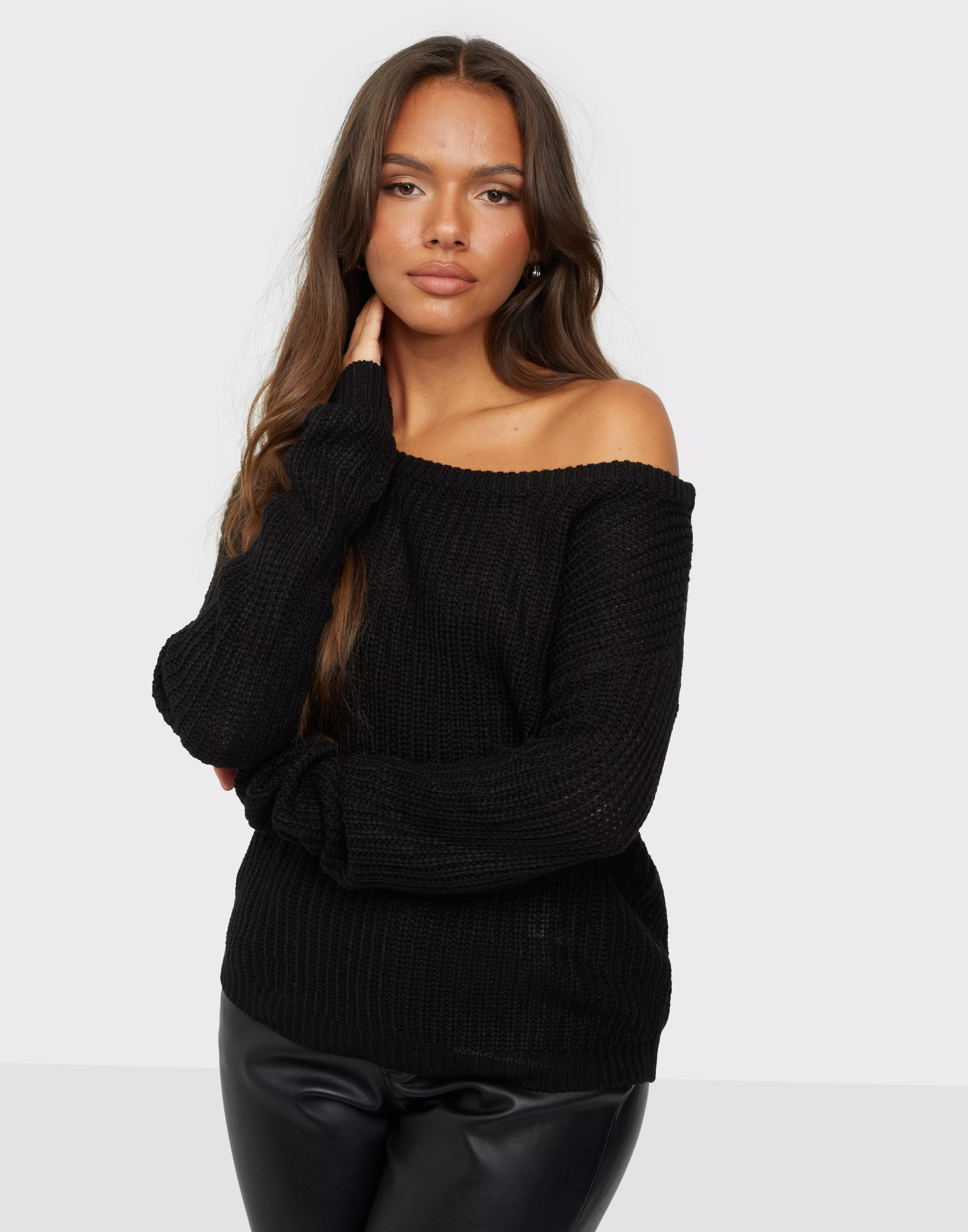 Missguided off hotsell shoulder sweater