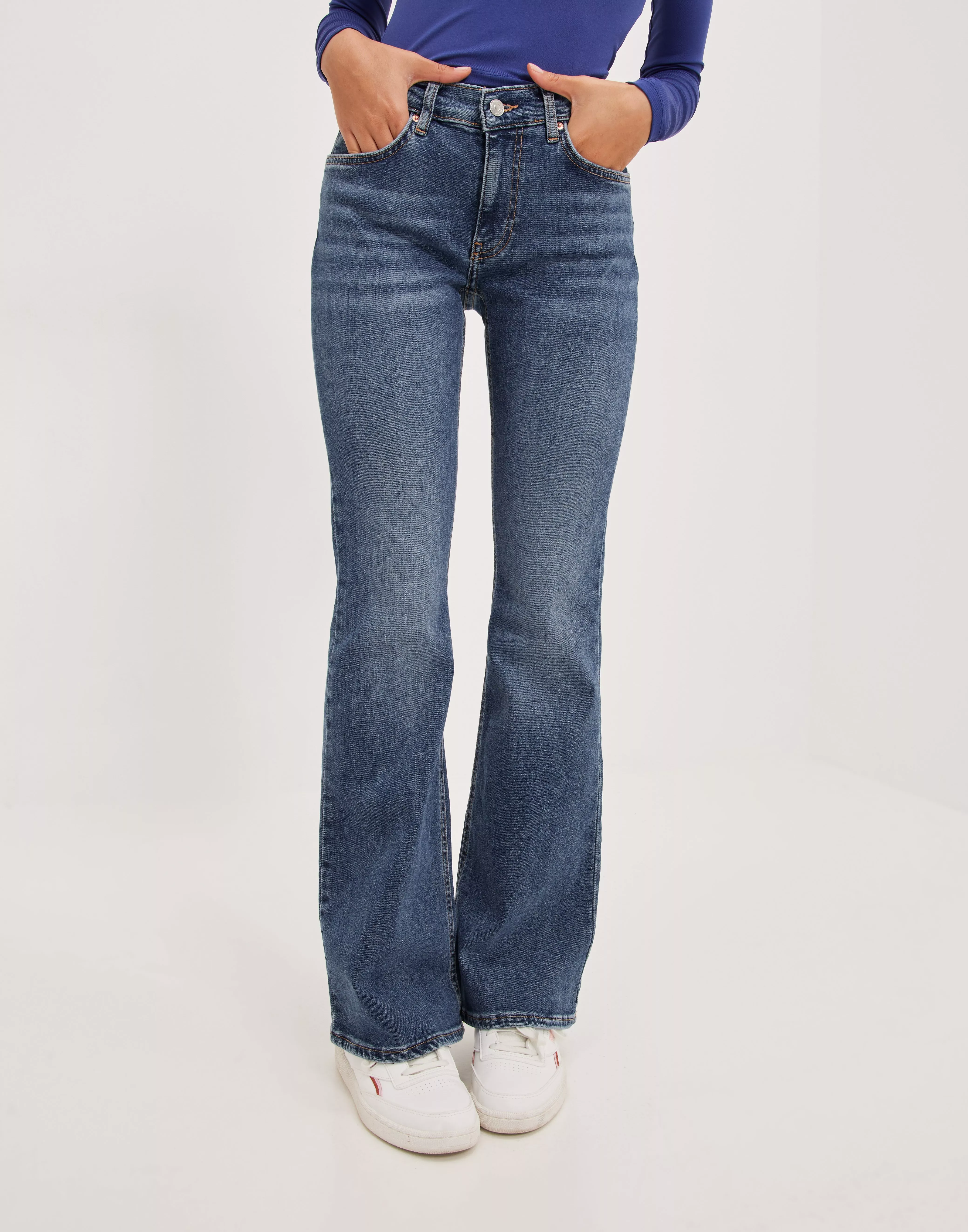 Gina Tricot LOW WAIST - Bootcut jeans - dark blue/blue denim
