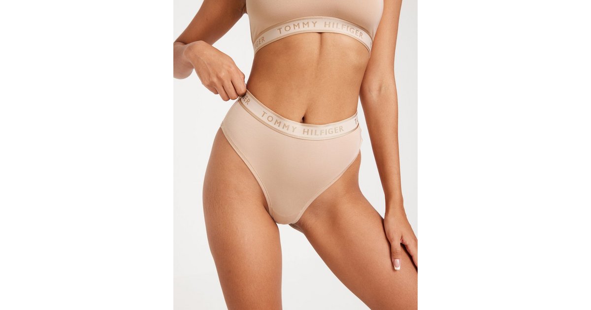 New! Tommy Hilfiger Women's Seamless Thong Underwear Panty, Apple