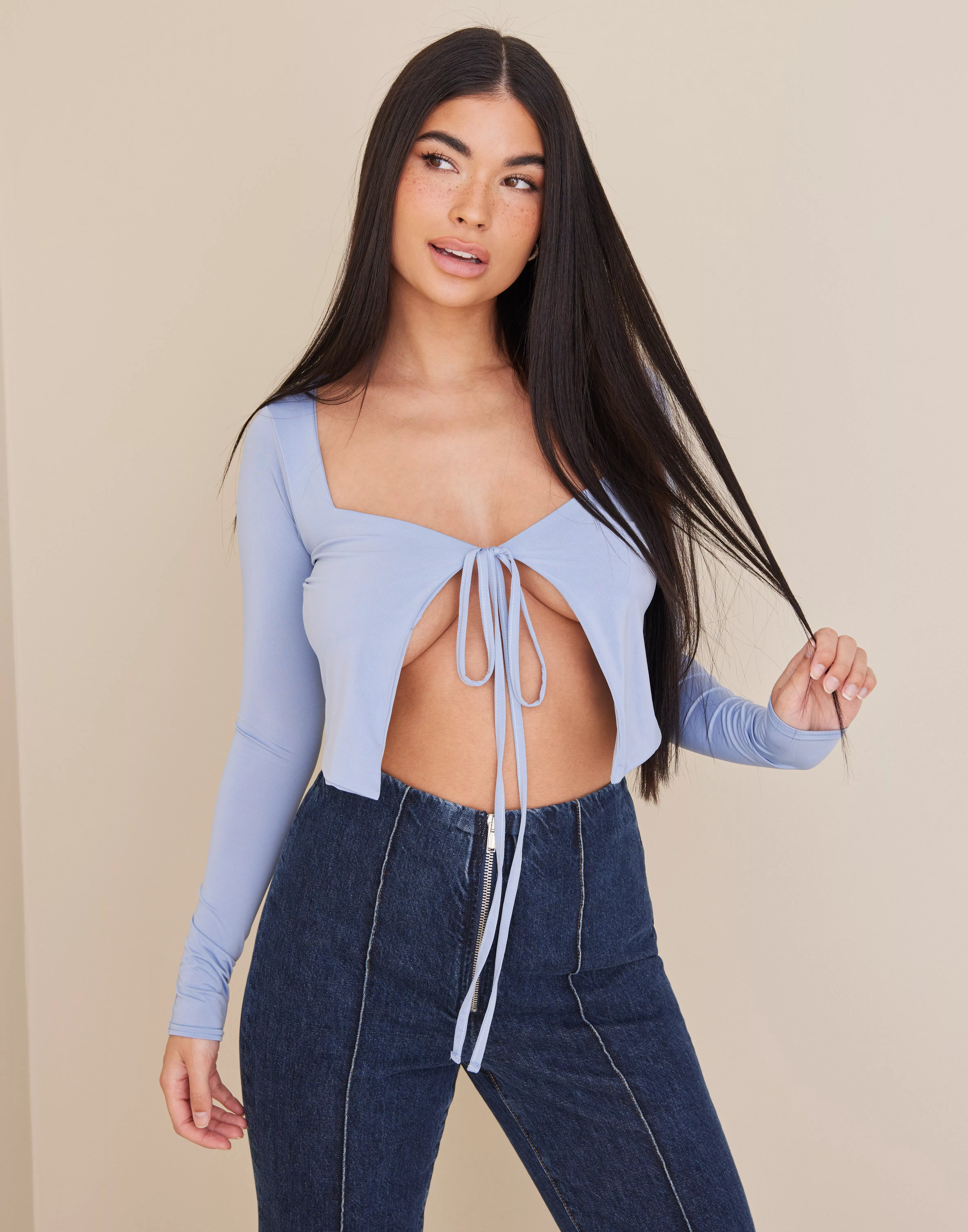 Crop Tops for Women Long Sleeve Plunging Neckline Tie Front Crop Top :  : Clothing, Shoes & Accessories