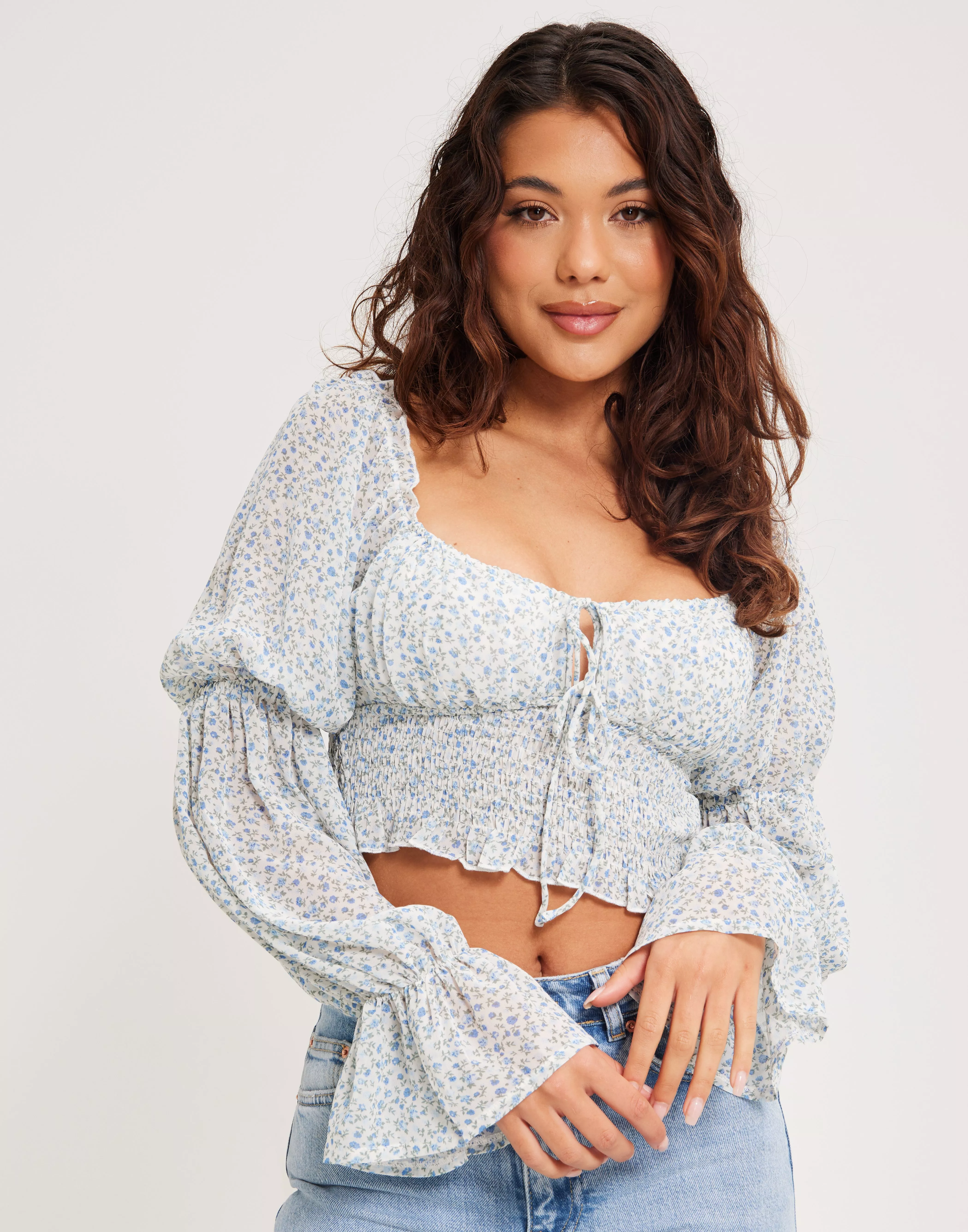 Buy Love Triangle L/S MILK MAID TOP IN DITSY PRINT - Blue/White | Nelly.com