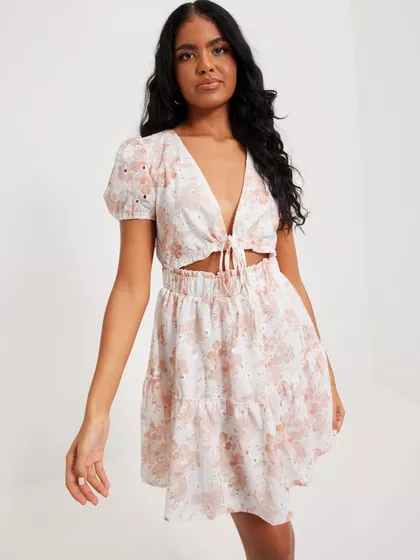 BRODERIE FLORAL TIE FRONT DRESS