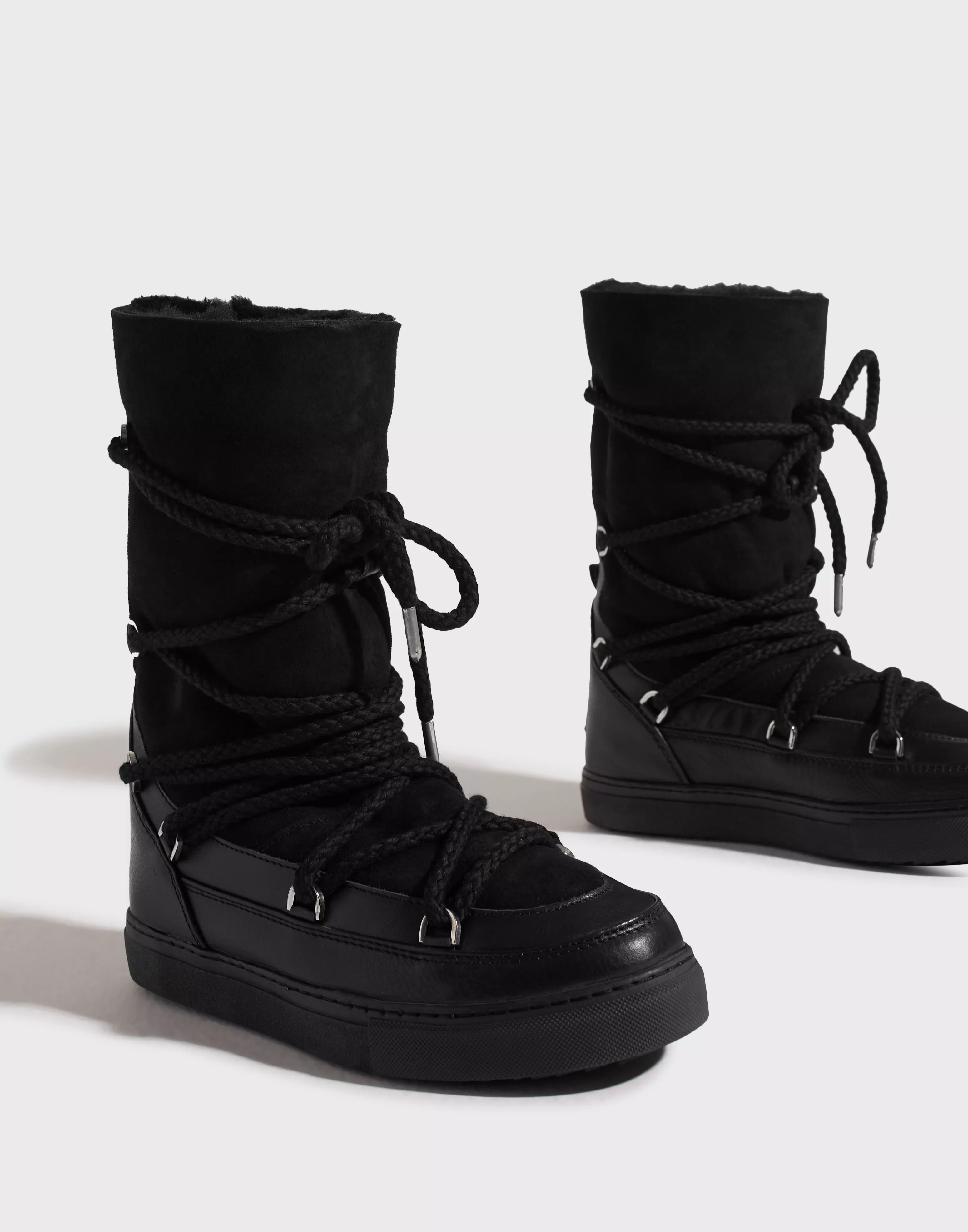 Buy Inuikii CLASSIC HIGH LACED Black