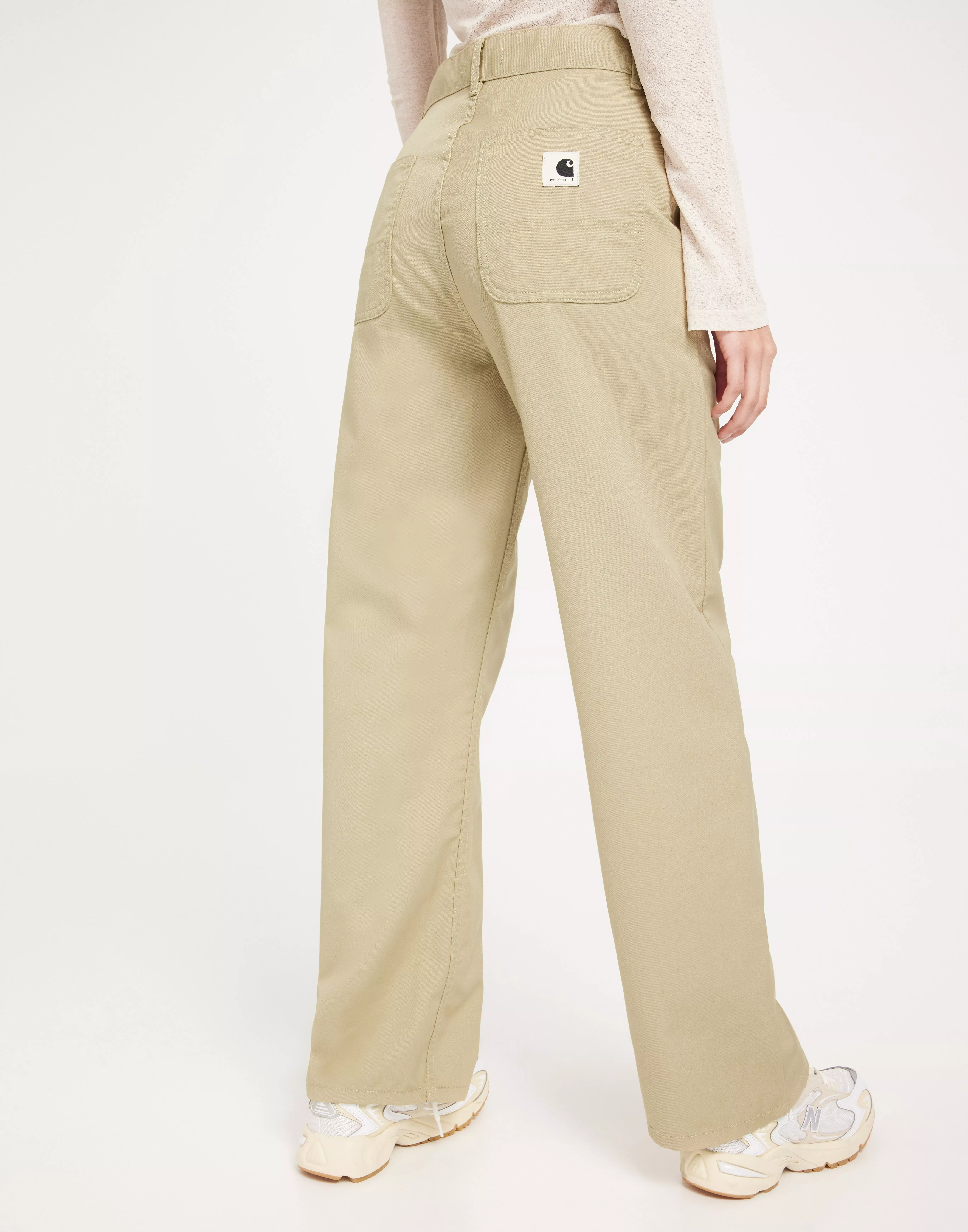 Simple pant outlet