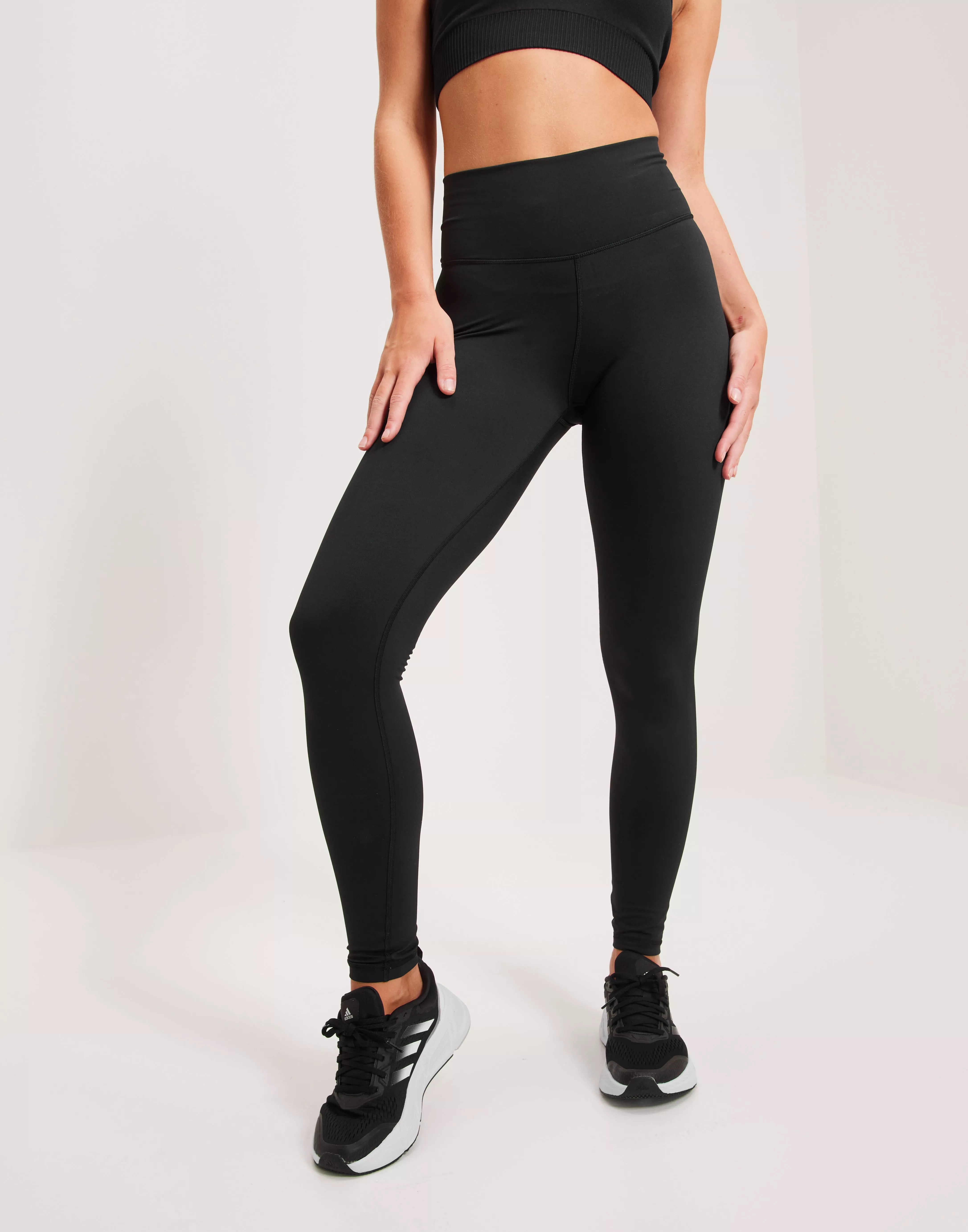 Black Luxe Seamless Tights – AIM'N EU