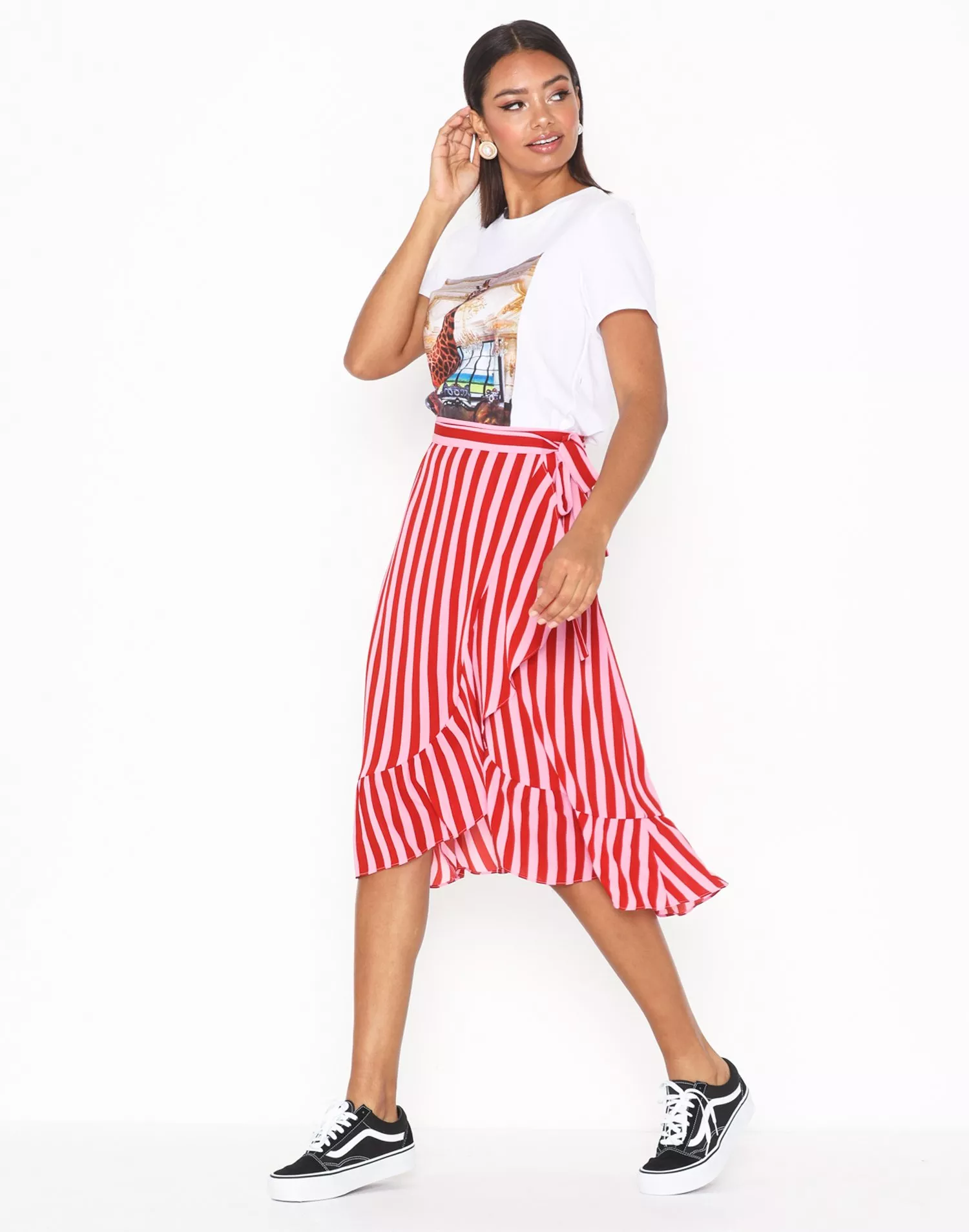 Striped skirt outlet red and white