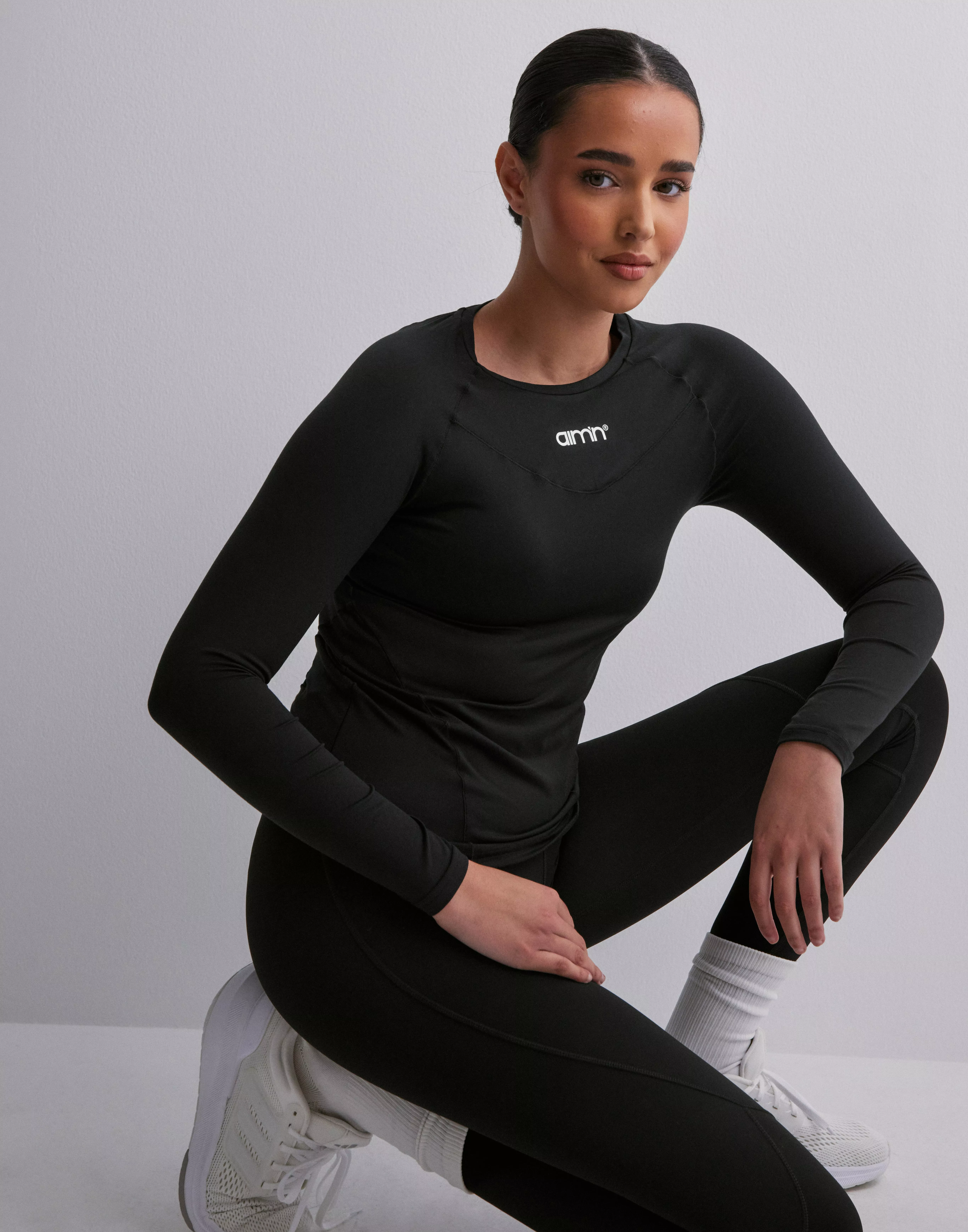 Long sleeve black workout sales top