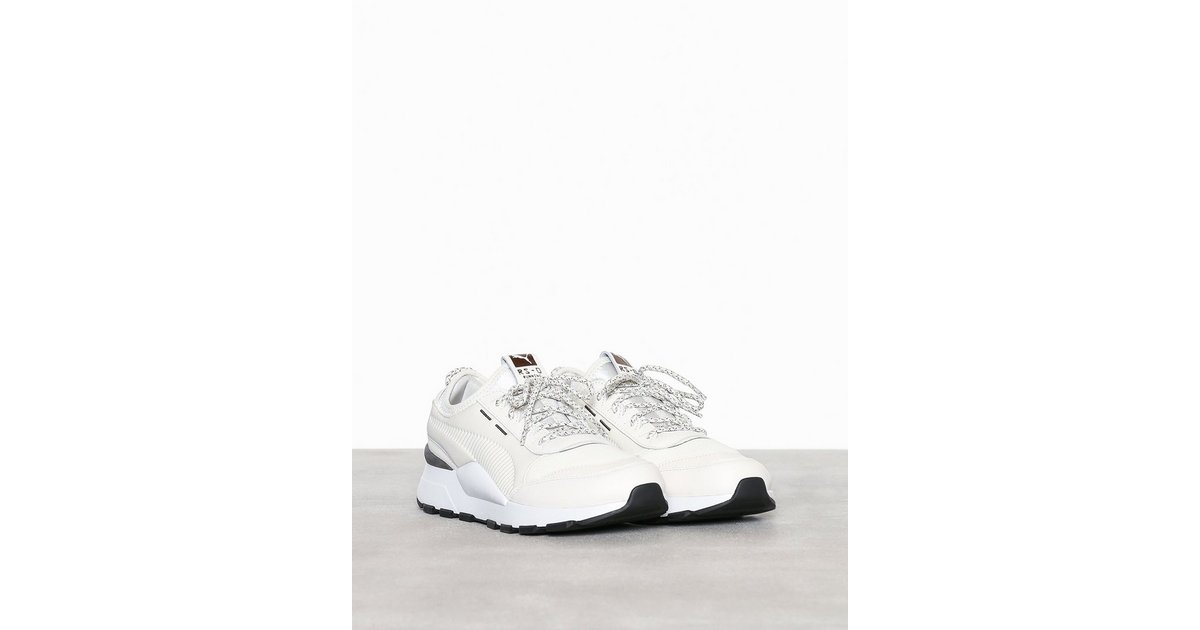 Puma hot sale trophy white