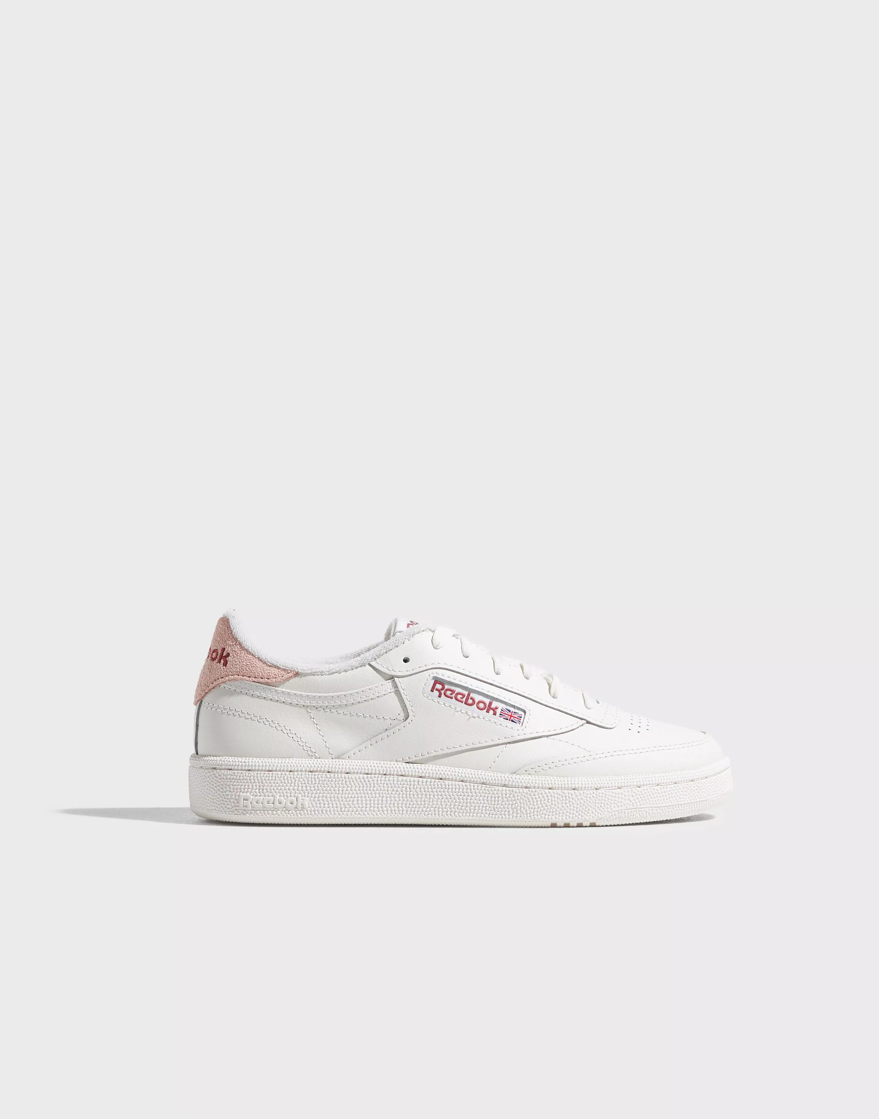 Reebok club c 85 trainers in white & pink