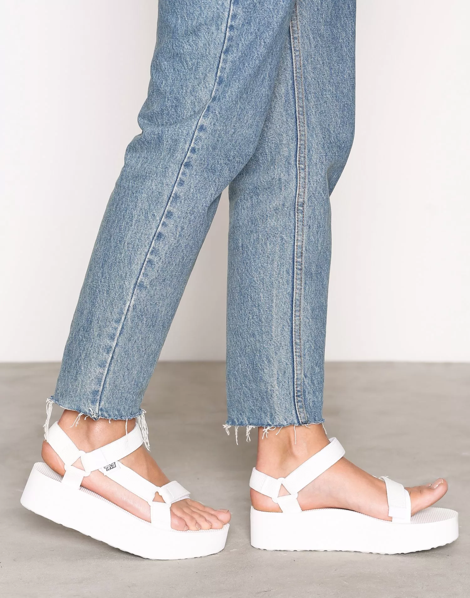 Teva hot sale flatform shoes