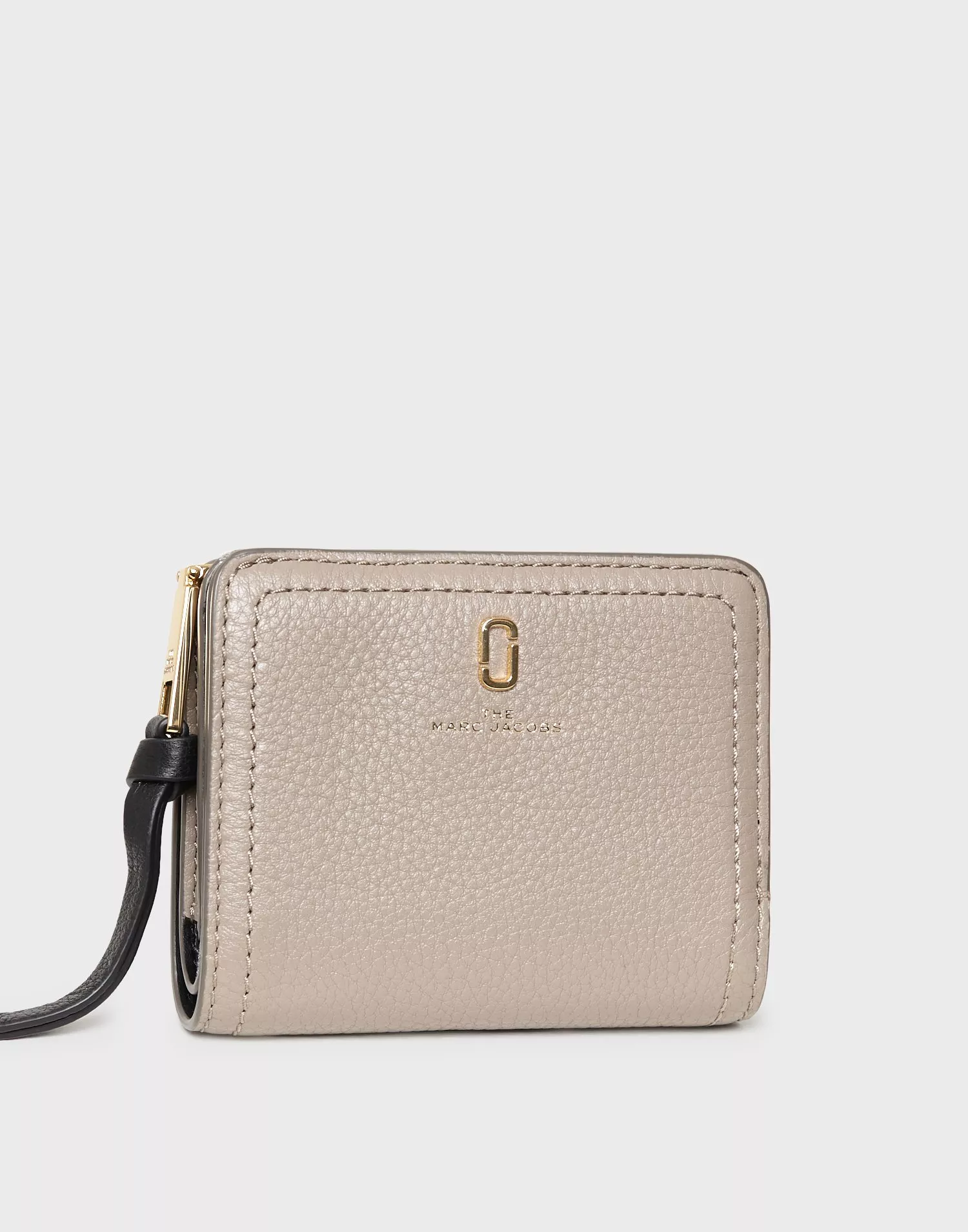 The marc jacobs compact wallet hot sale