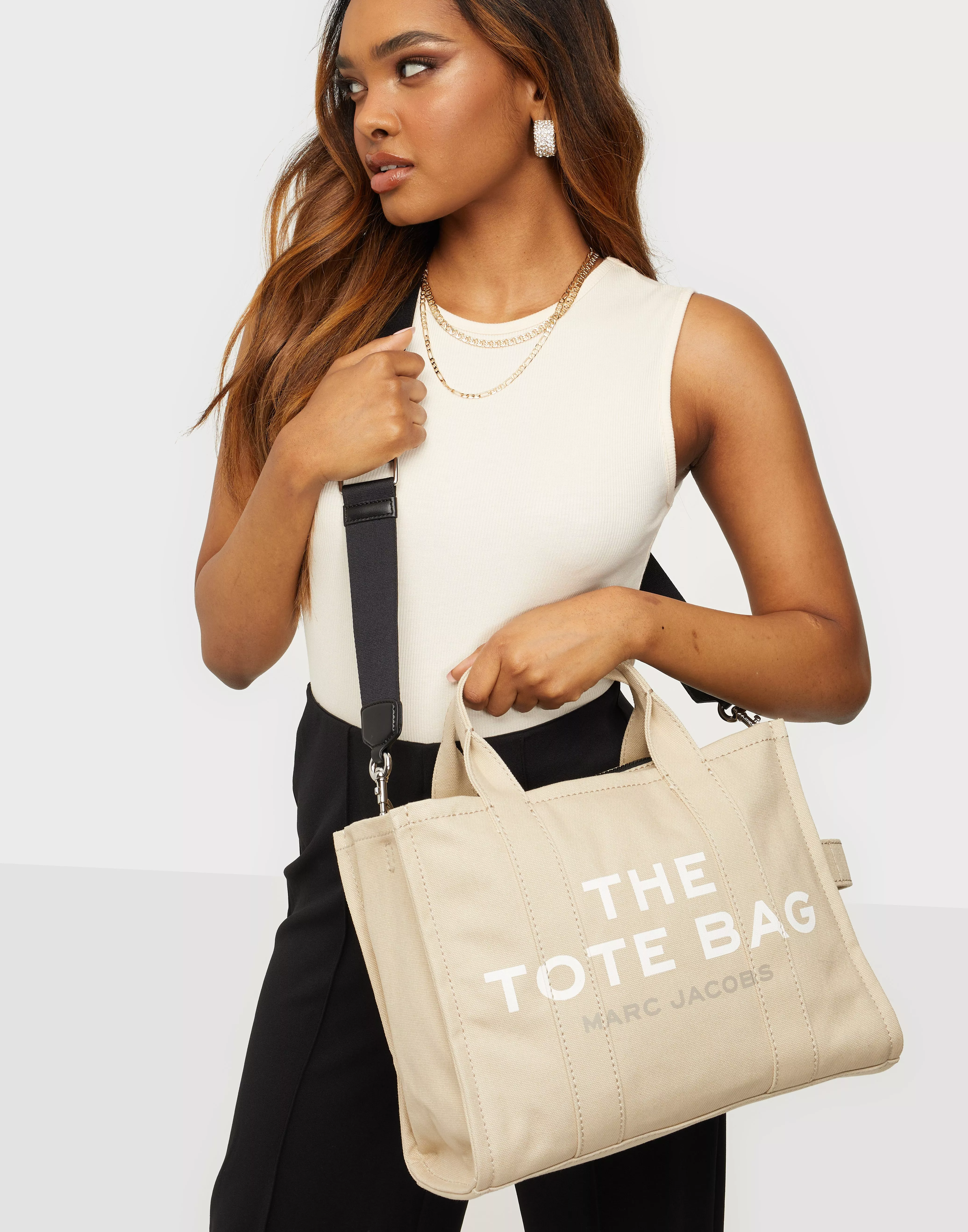 The Medium Canvas Tote Bag in Black - Marc Jacobs