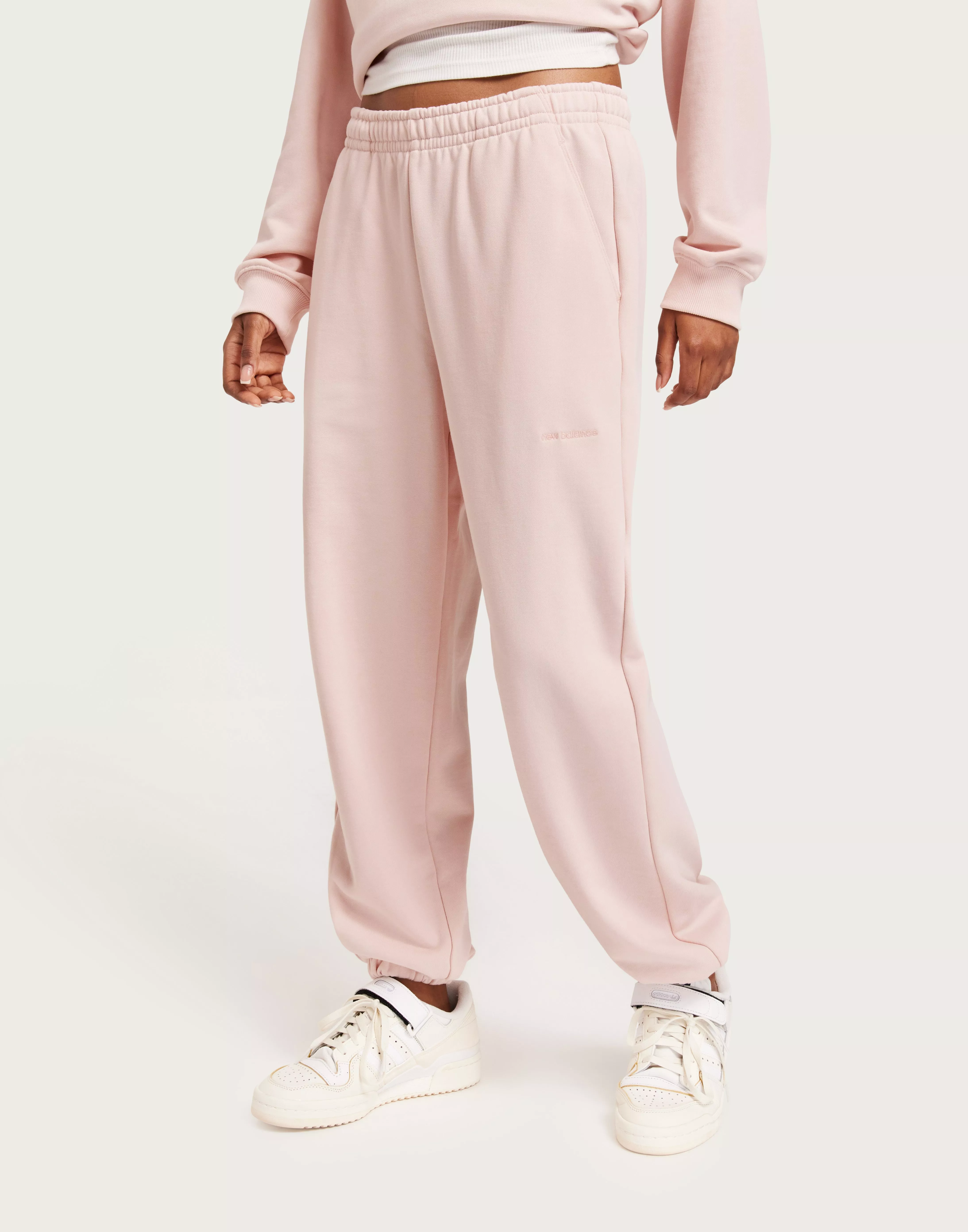 Buy New Balance Athletics Linear Sweatpant - Quartz Pink