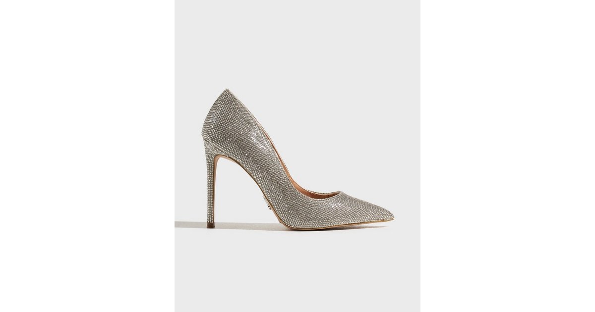 Vala on sale steve madden