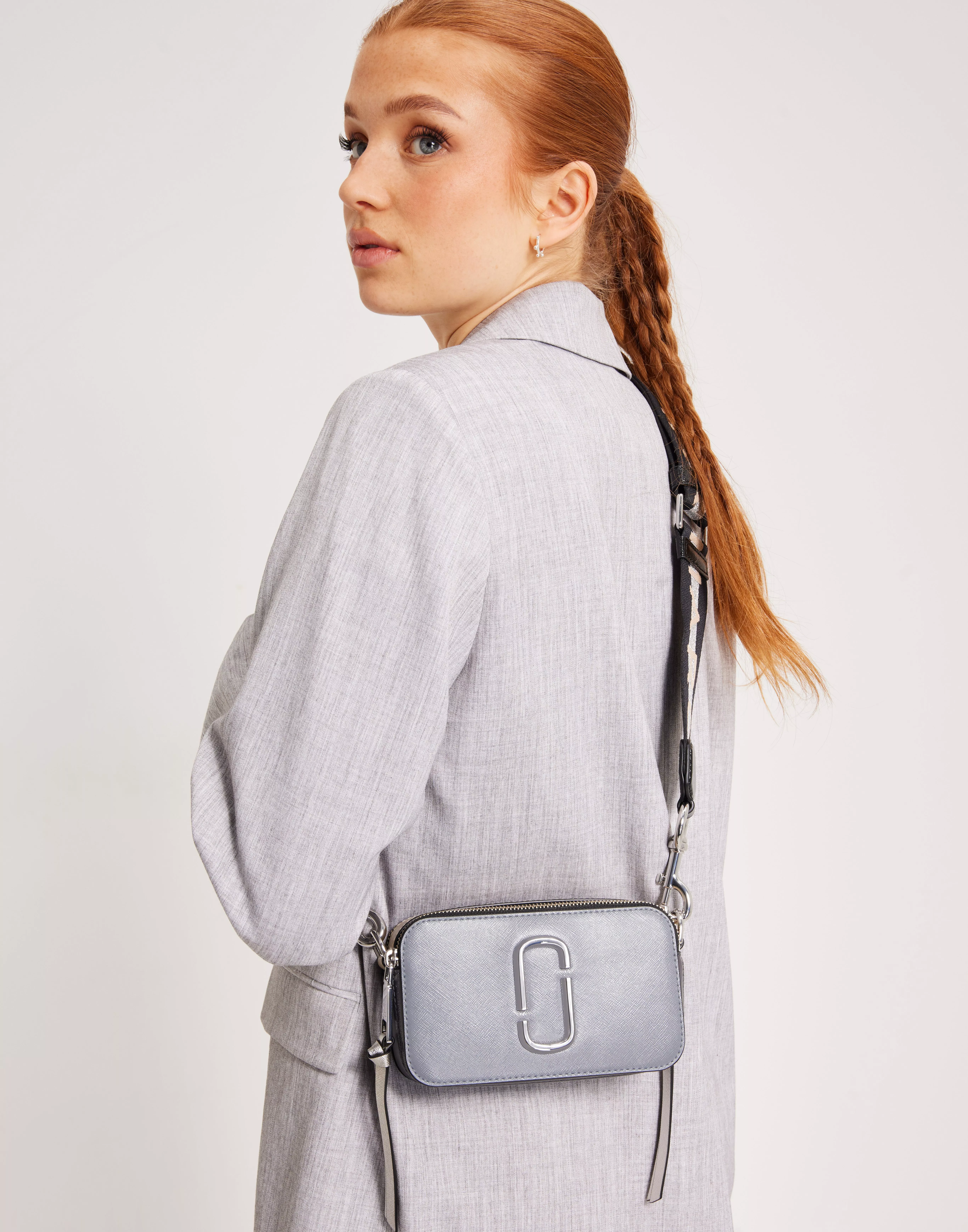 The Snapshot Leather Camera Bag in Grey - Marc Jacobs