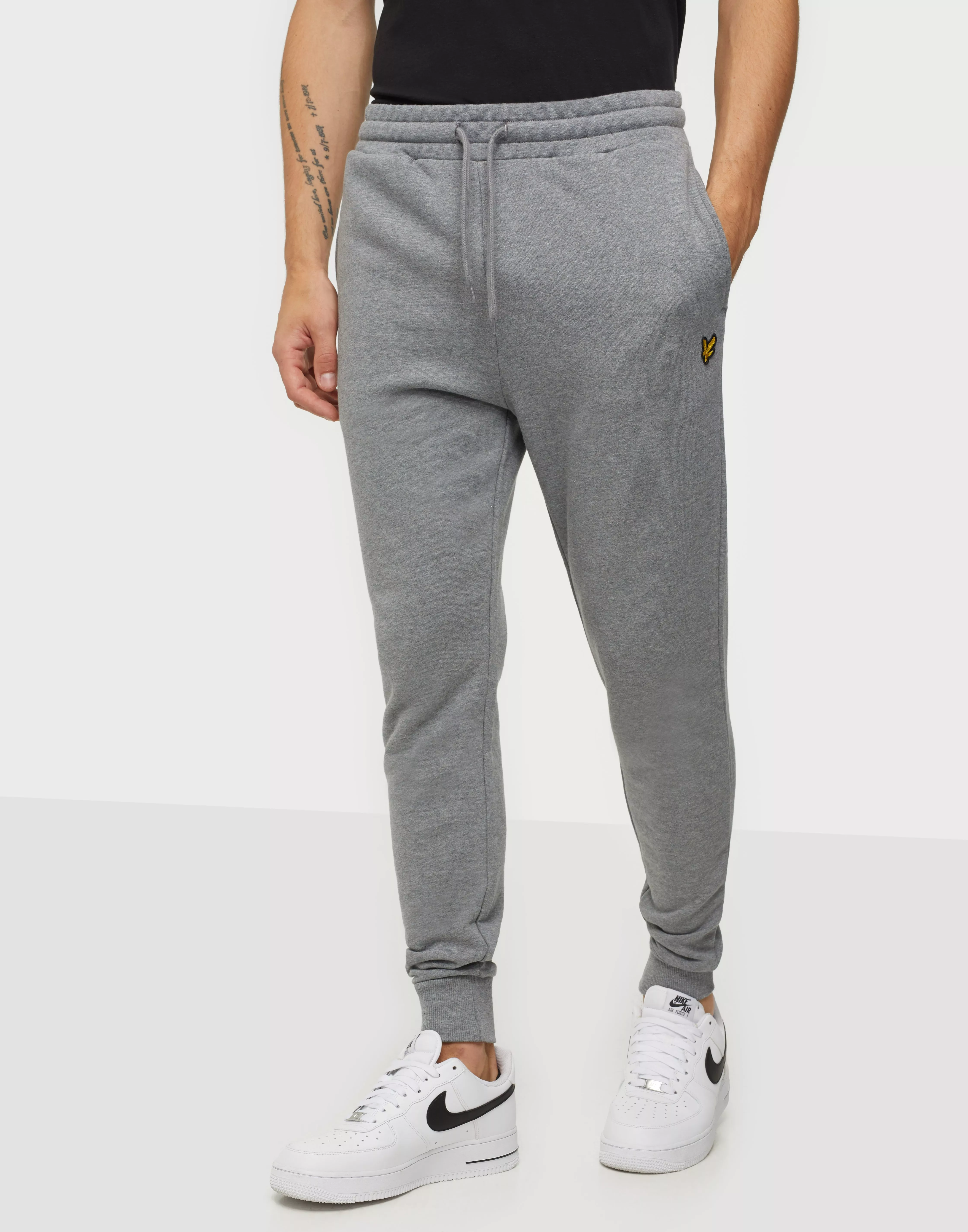 Lyle and scott online skinny sweatpants