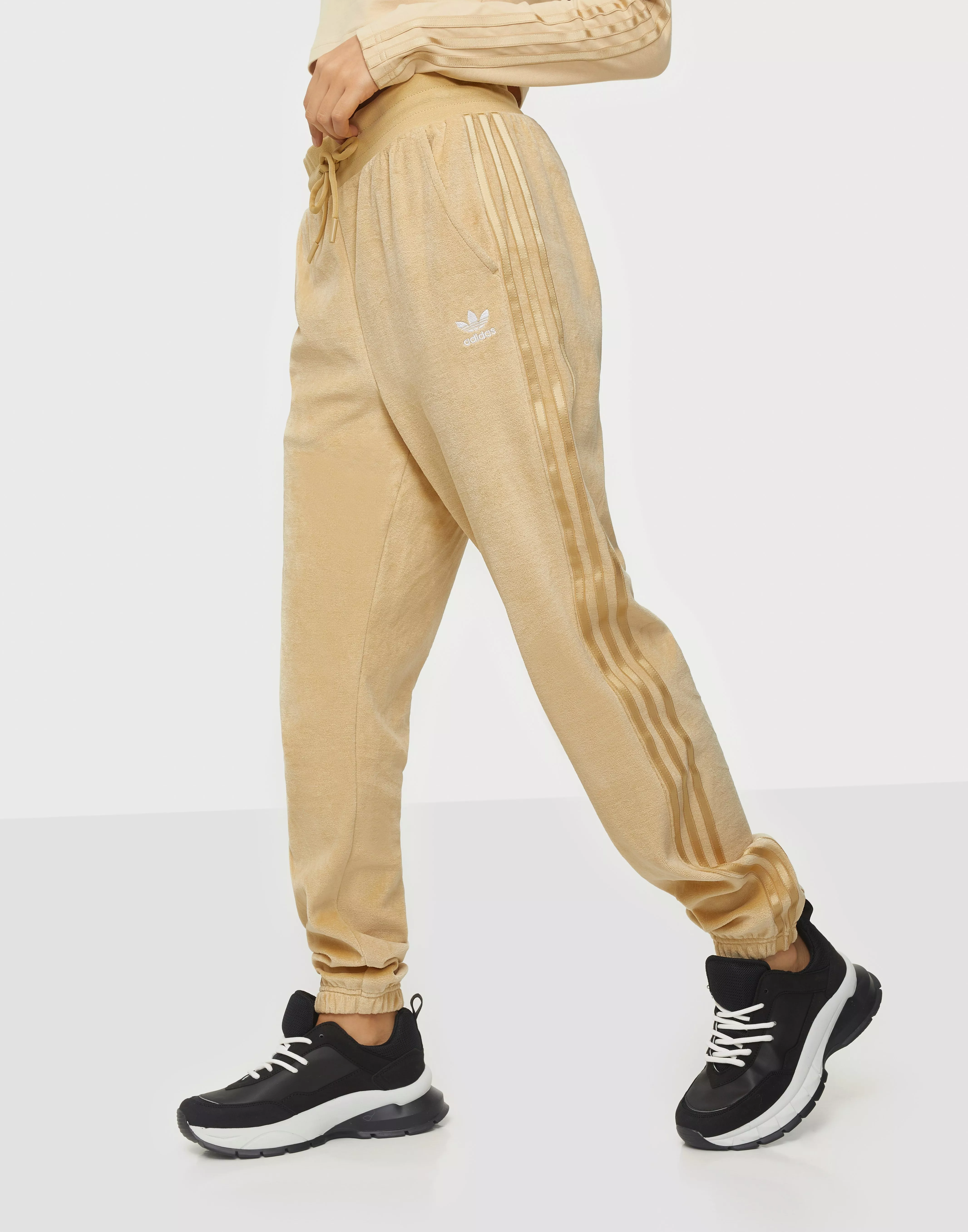 Beige sales adidas joggers