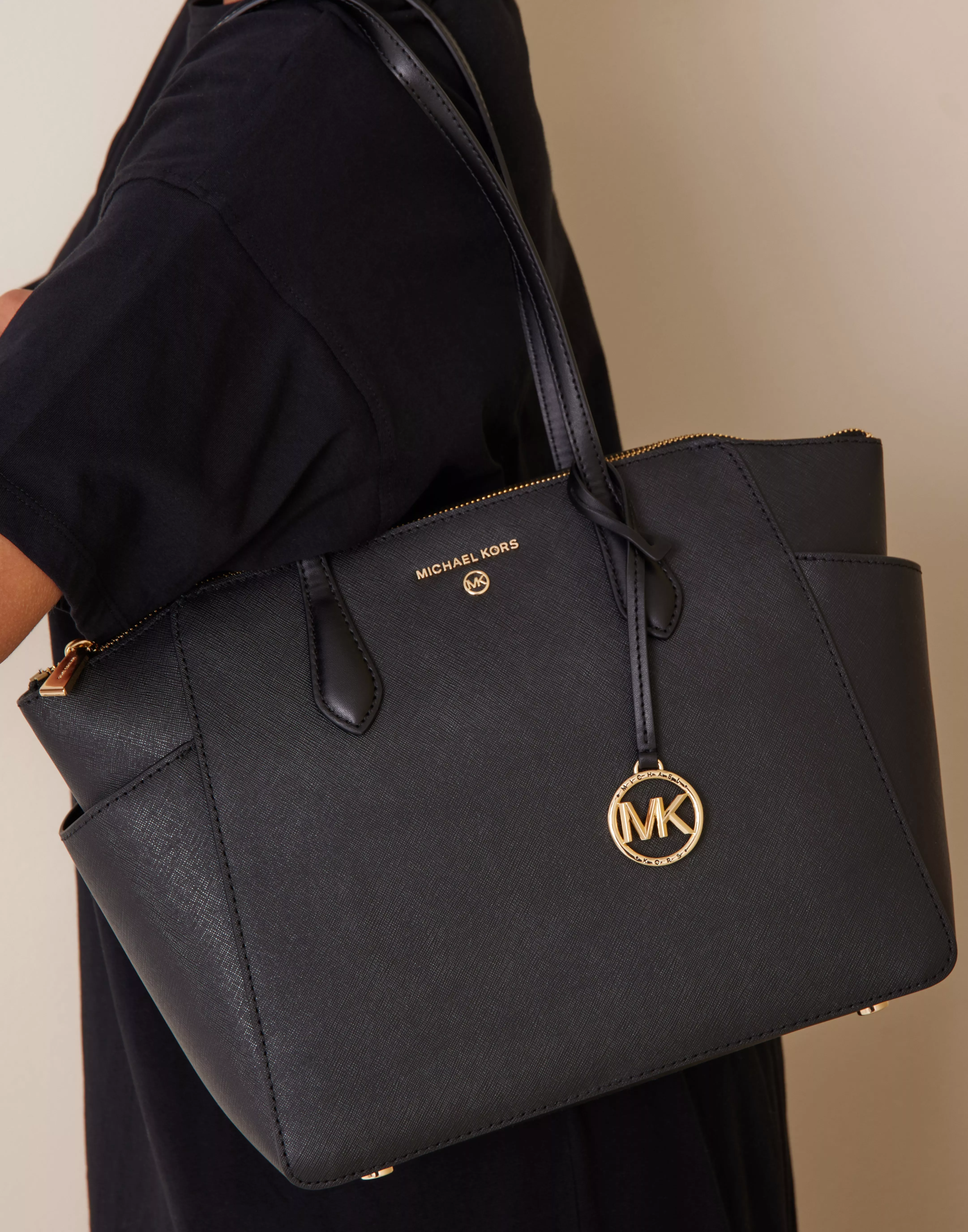 Buy Michael Kors MD TZ TOTE Black Nelly