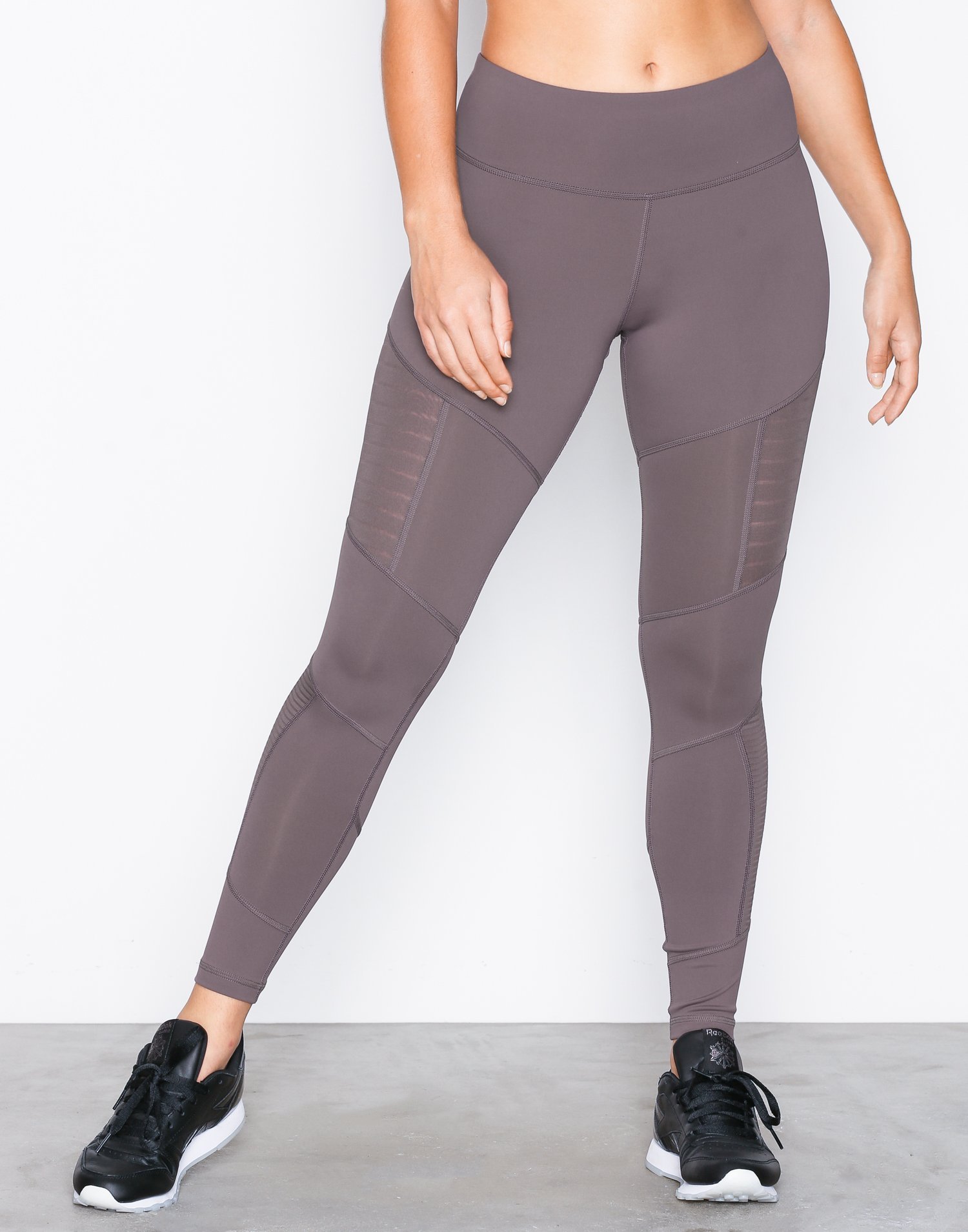 Nelly.com SE - D Mesh Tight 498.00