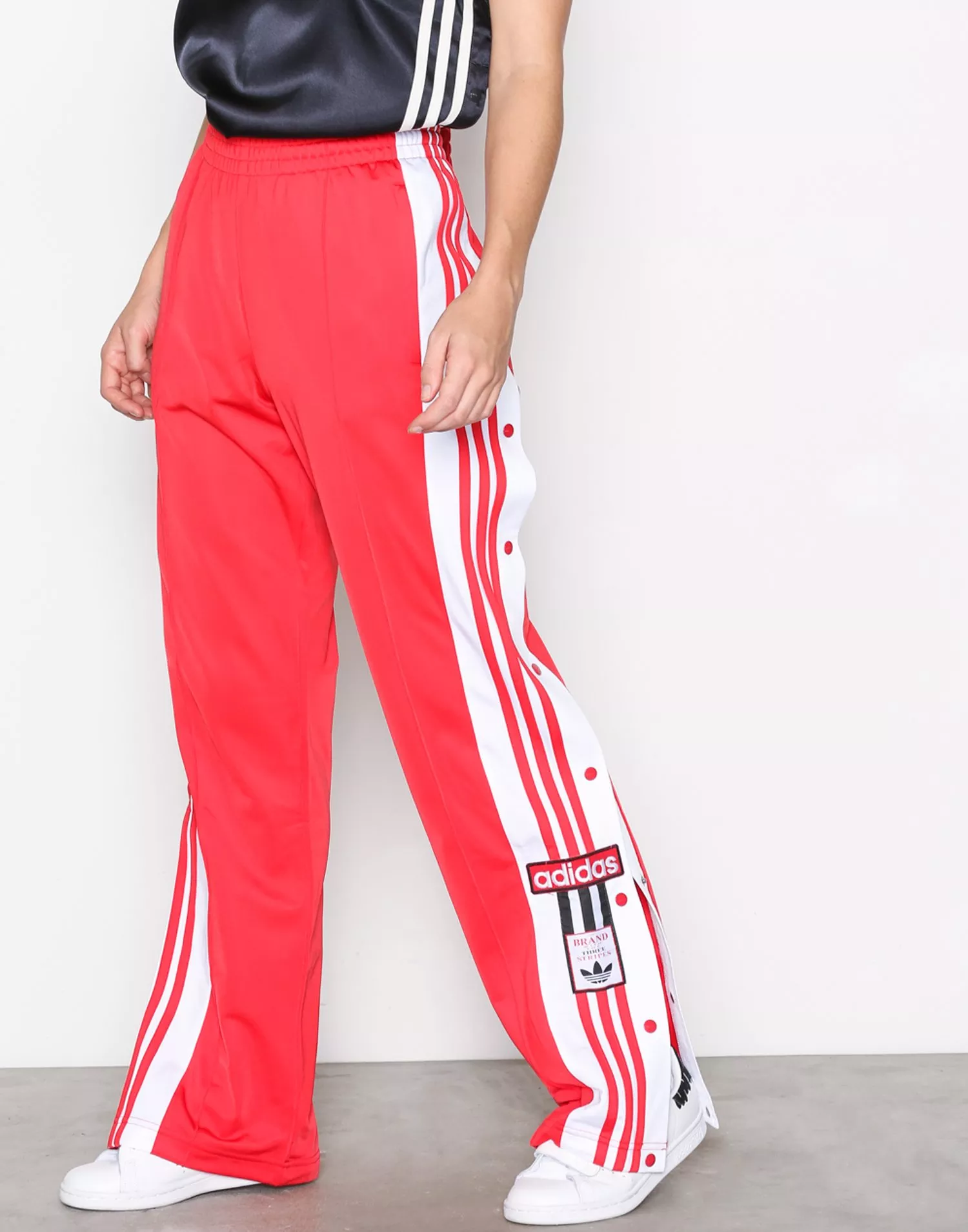 Adibreak store pants red