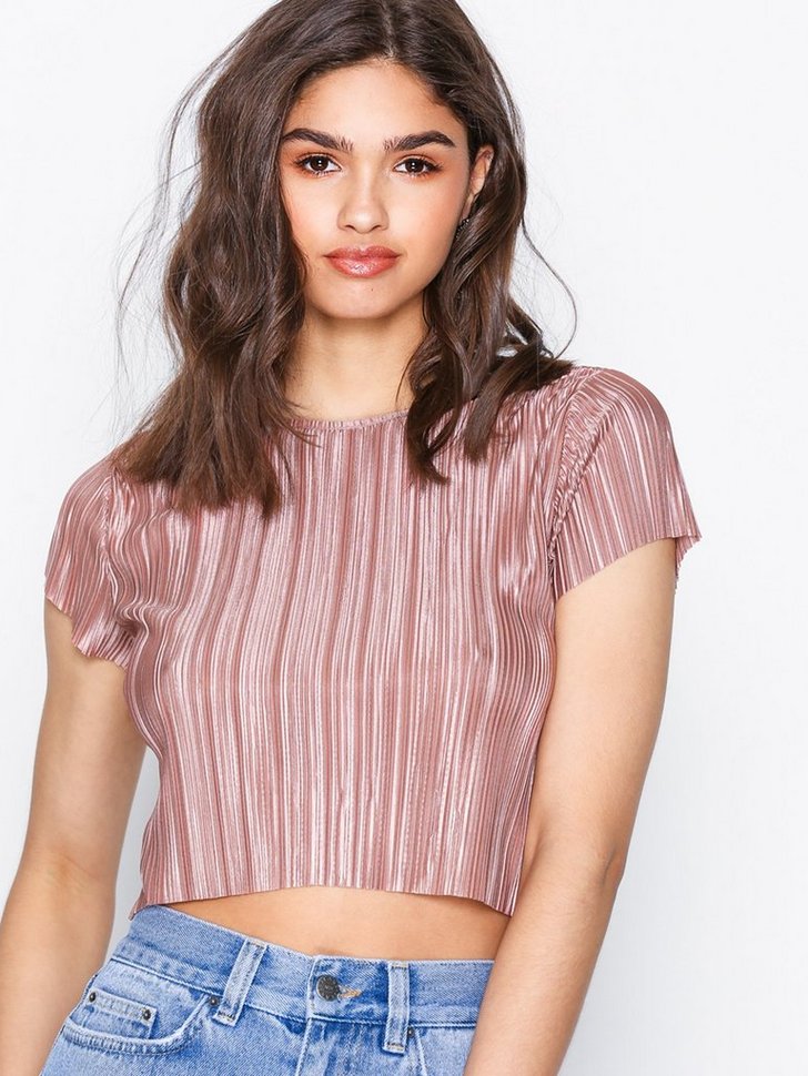 Nelly.com SE - Pleated Tee 198.00