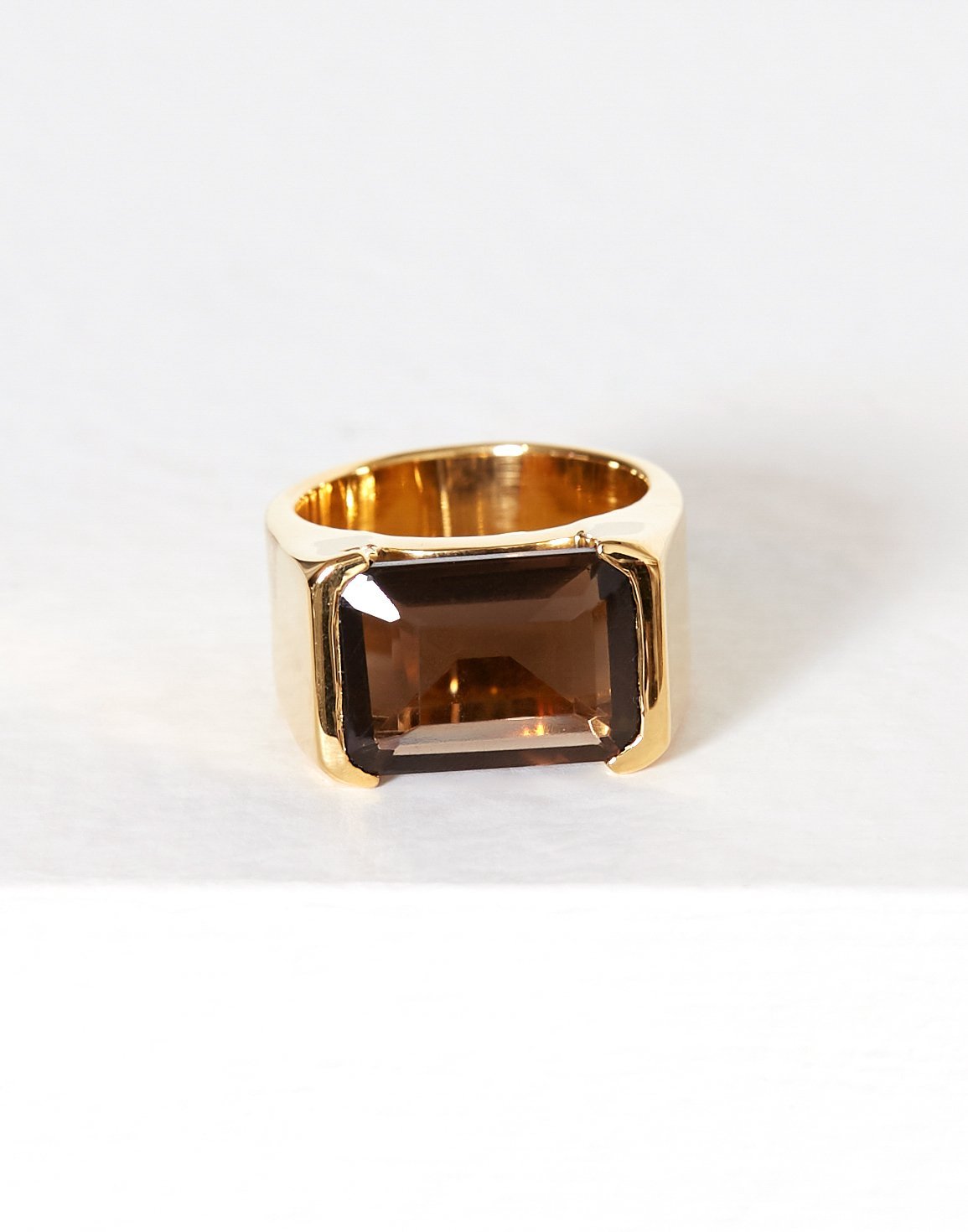 Nelly.com SE - Emerald-cut Ring 2498.00