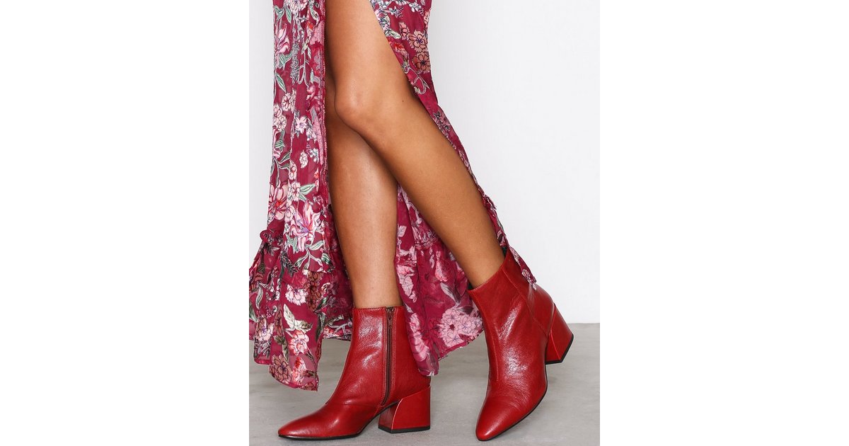 Red on sale vagabond boots