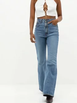 Levi's 70s High Rise Flare Jeans in Sonoma Walks